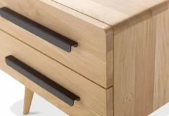 Nachtkast Balance Curve met zwart-metalen handvat